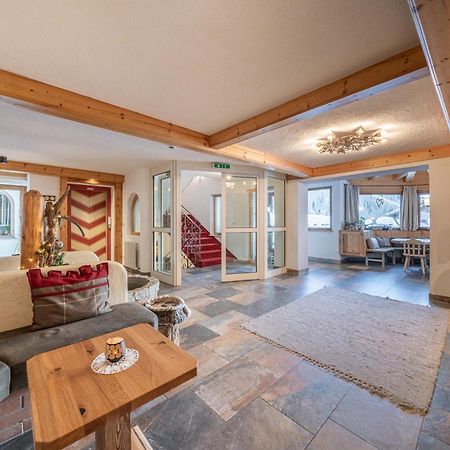 Burghotel Alpengluehn オーバーグールグル エクステリア 写真