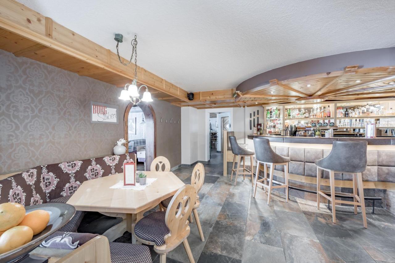 Burghotel Alpengluehn オーバーグールグル エクステリア 写真