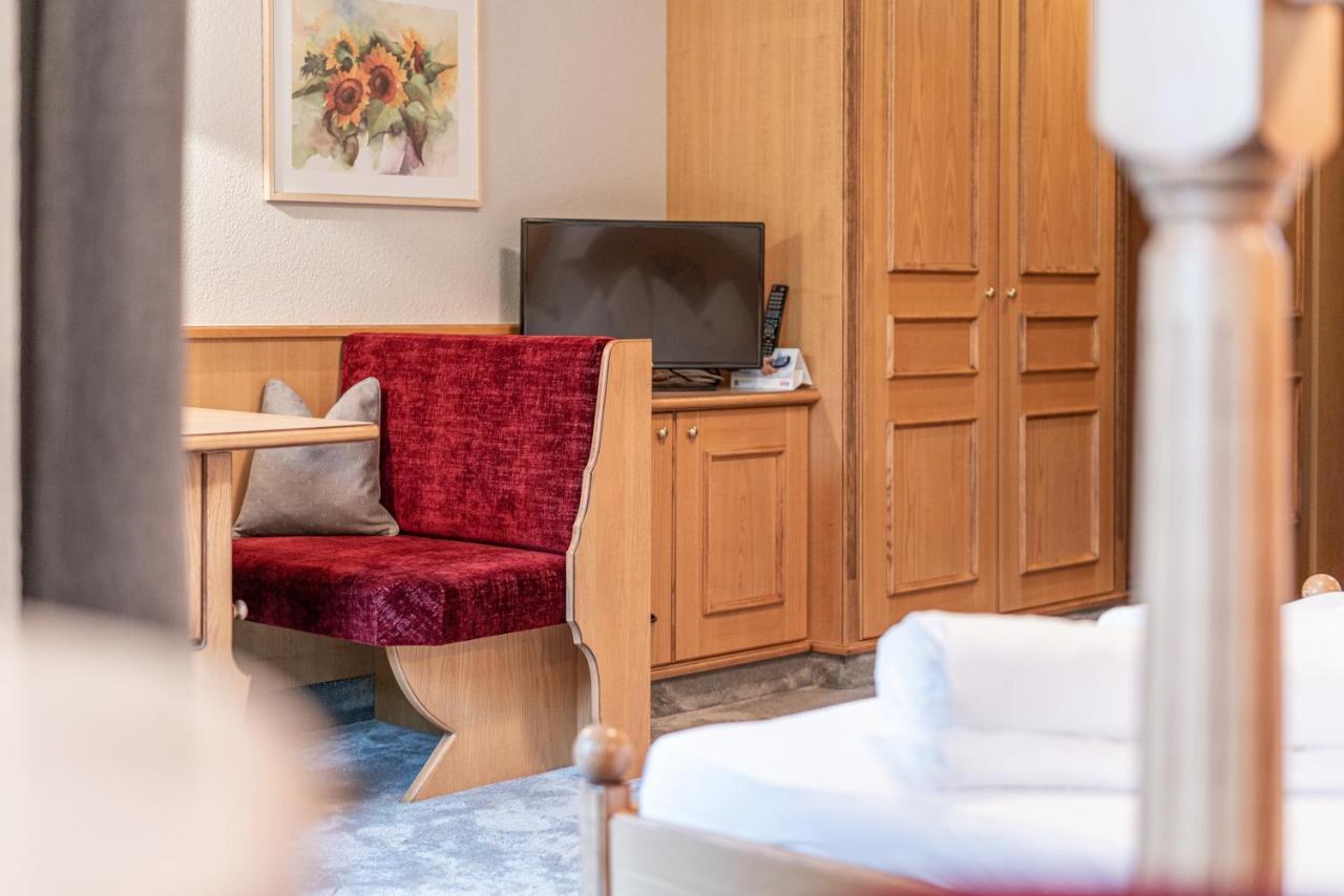 Burghotel Alpengluehn オーバーグールグル エクステリア 写真