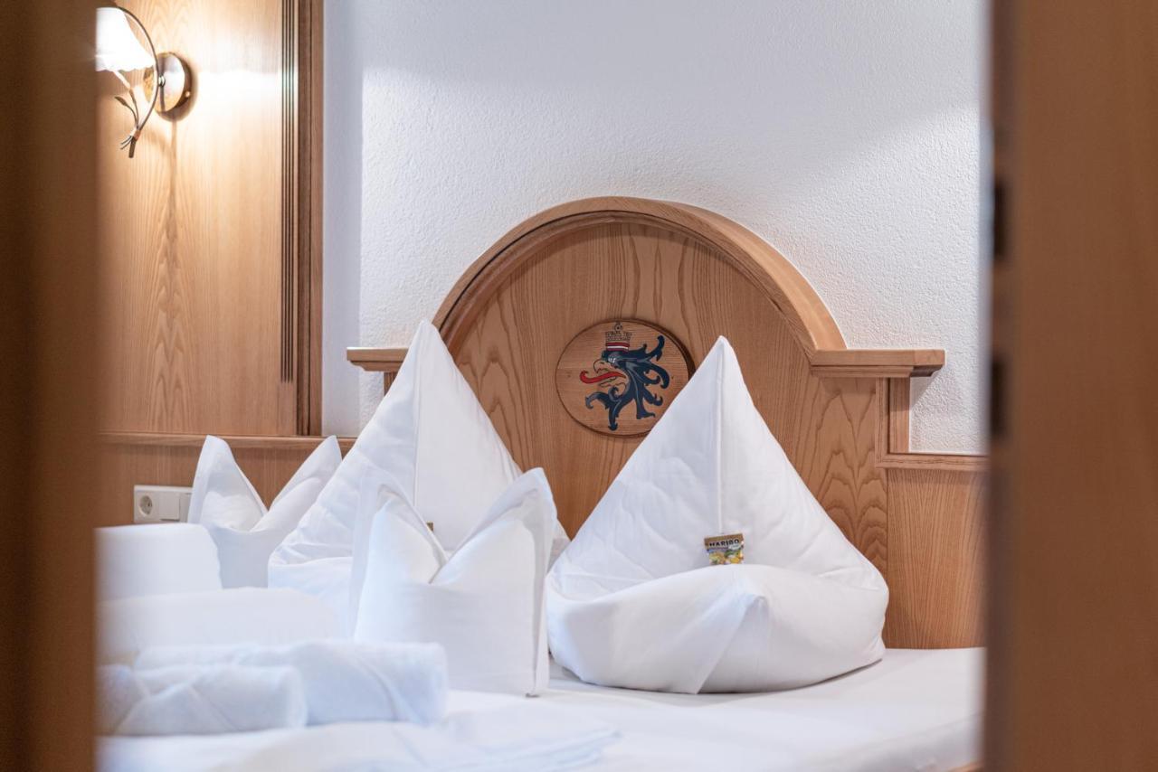 Burghotel Alpengluehn オーバーグールグル 部屋 写真