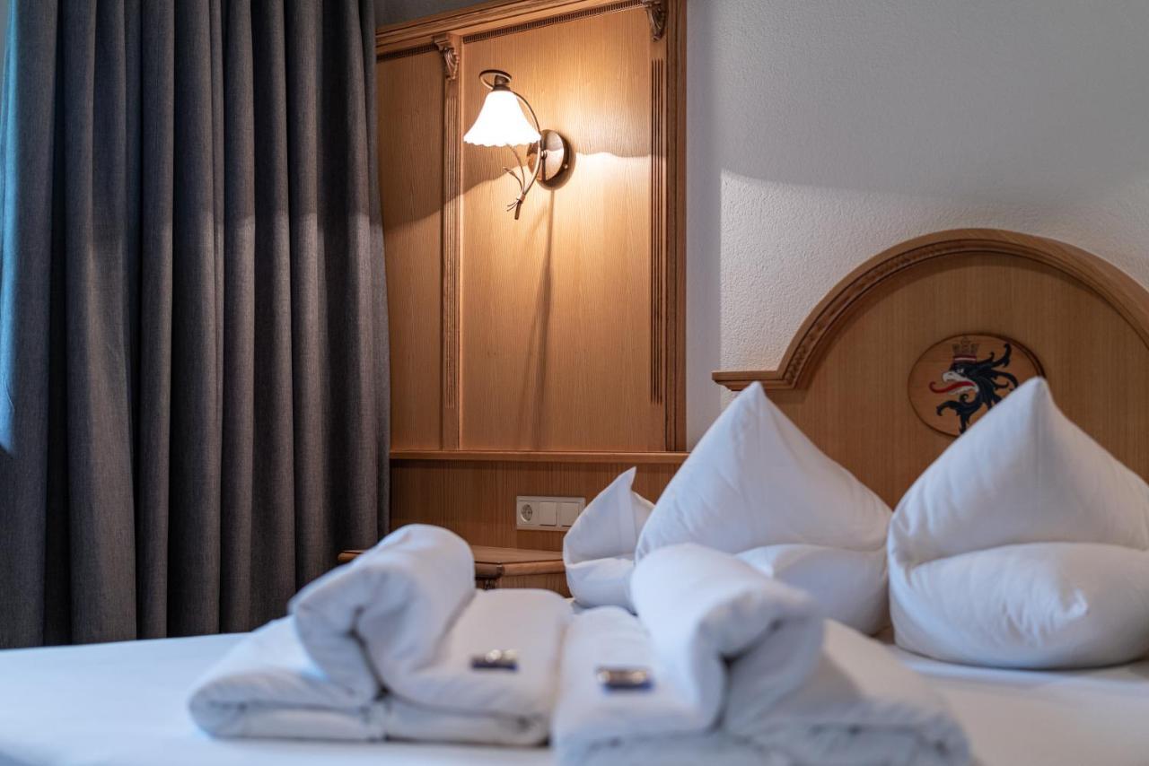 Burghotel Alpengluehn オーバーグールグル エクステリア 写真