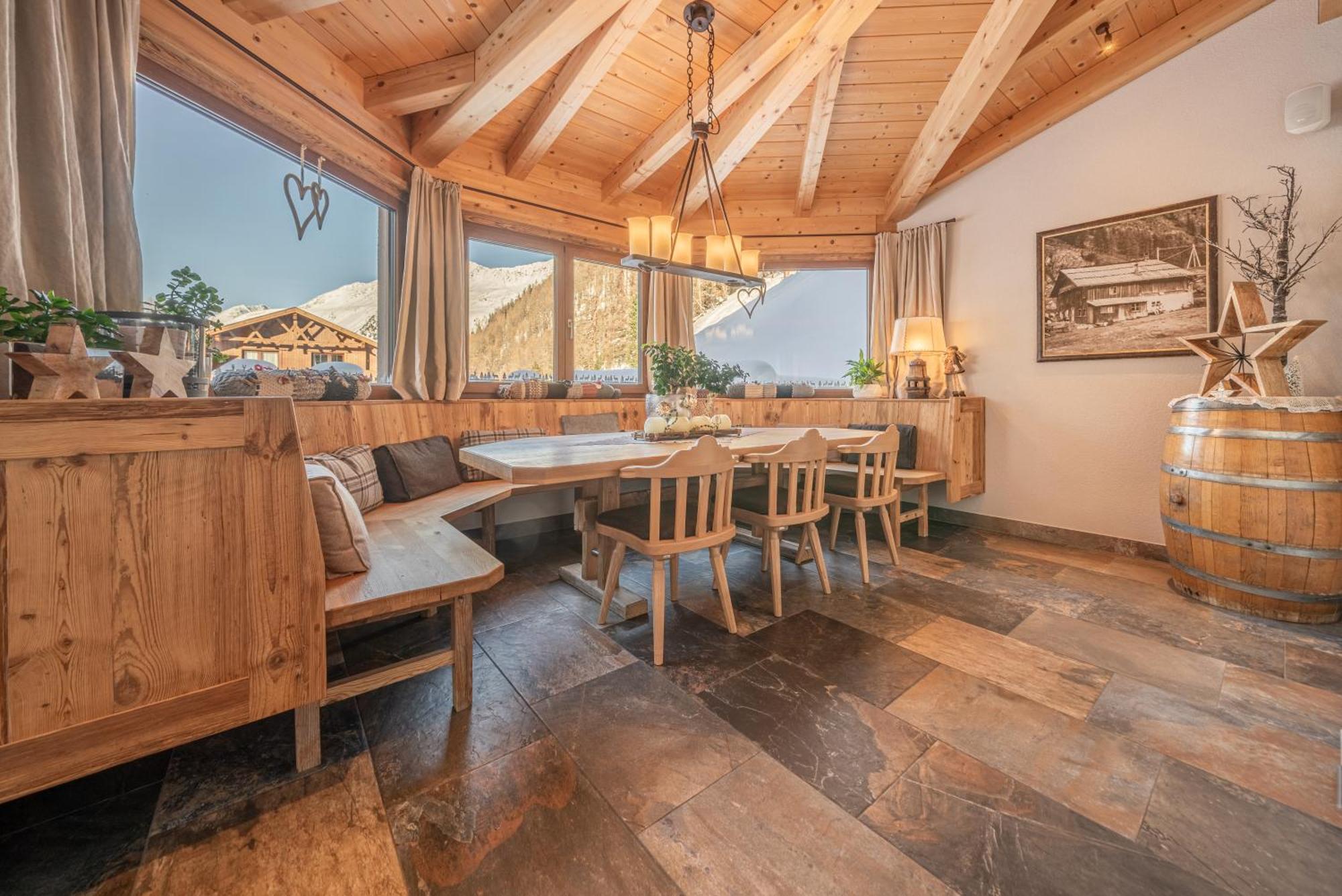 Burghotel Alpengluehn オーバーグールグル エクステリア 写真