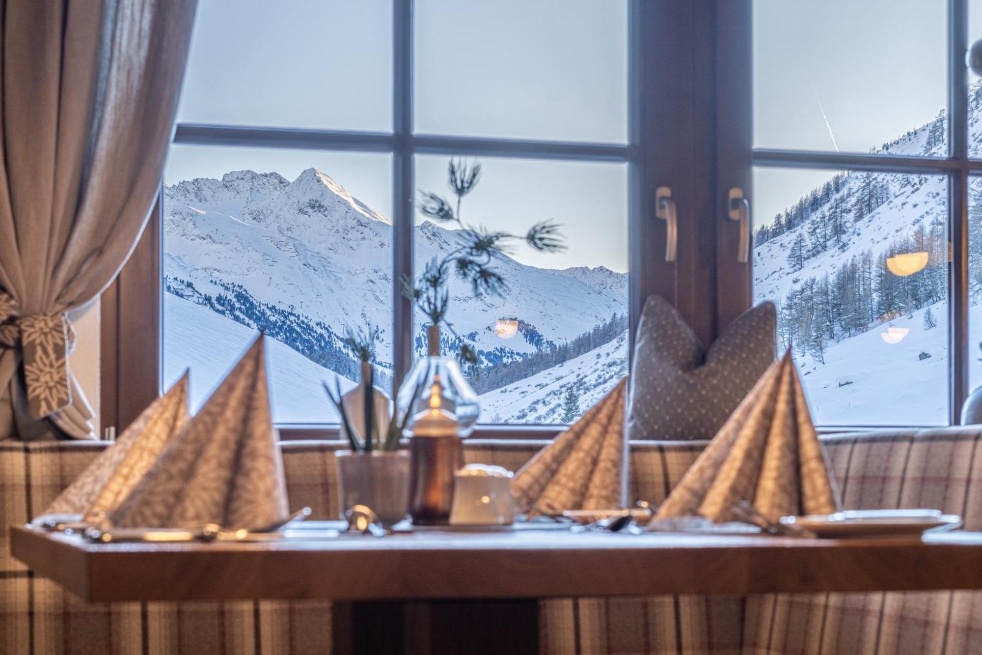 Burghotel Alpengluehn オーバーグールグル エクステリア 写真