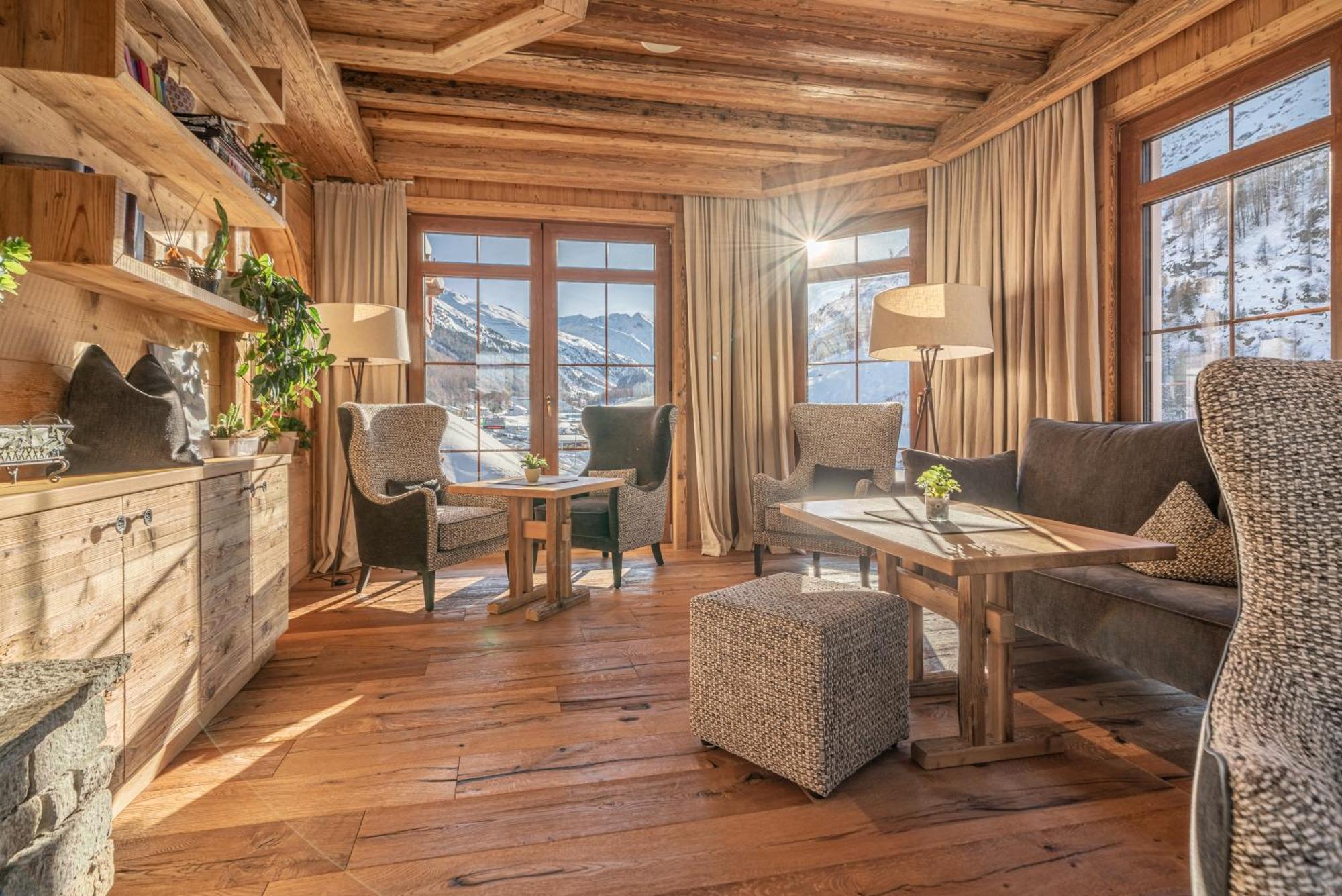 Burghotel Alpengluehn オーバーグールグル エクステリア 写真