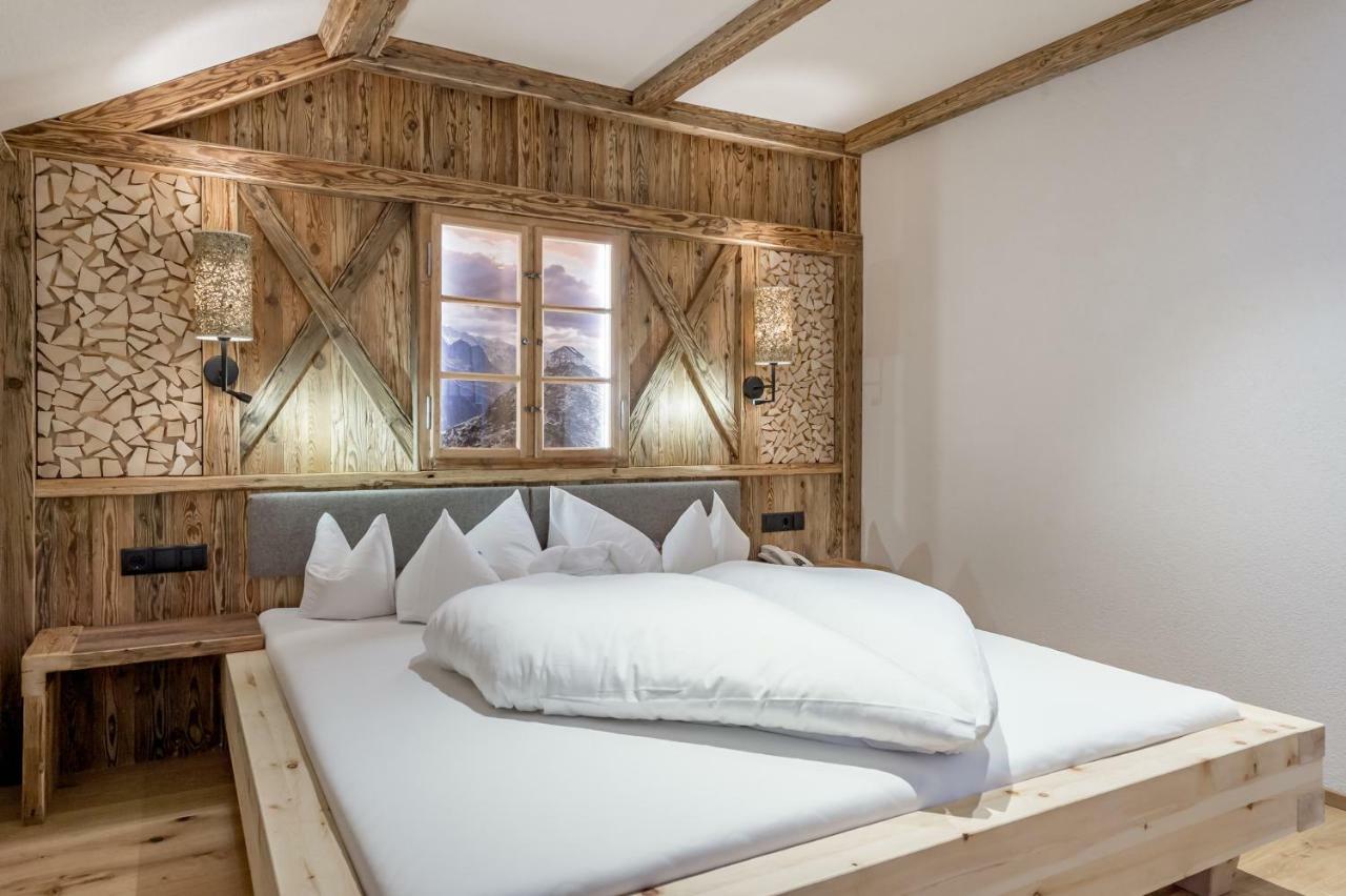 Burghotel Alpengluehn オーバーグールグル エクステリア 写真